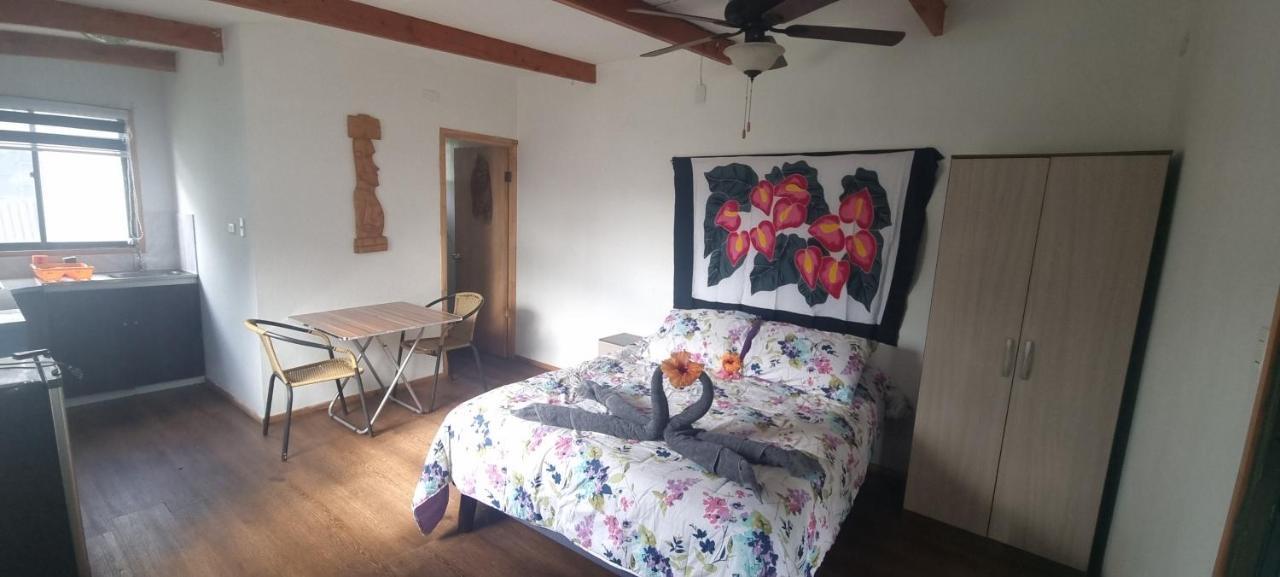 Hostal Henua Roa 2 Appartement Hanga Roa Buitenkant foto