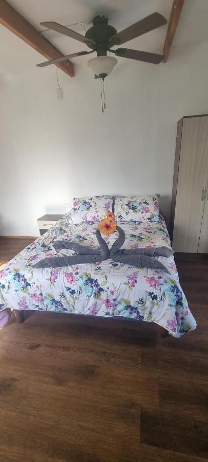 Hostal Henua Roa 2 Appartement Hanga Roa Buitenkant foto